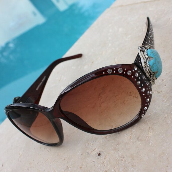 Montana West Sunglasses in Coffee w/Turquoise Flower Concho Accents